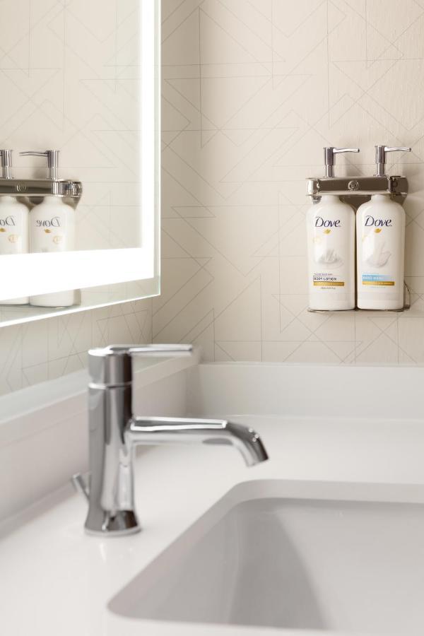Holiday Inn Express Fremont By Ihg エクステリア 写真