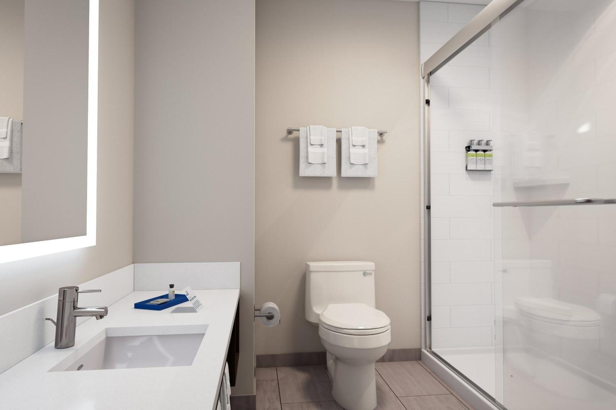 Holiday Inn Express Fremont By Ihg エクステリア 写真