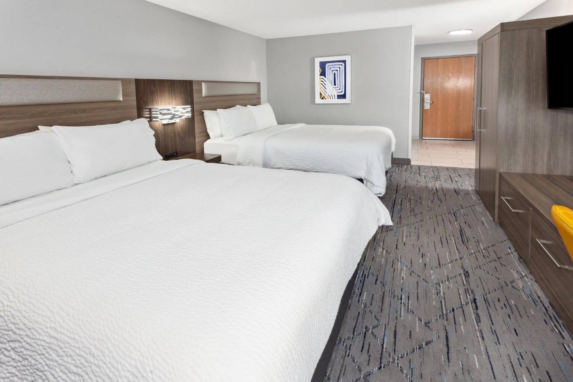 Holiday Inn Express Fremont By Ihg エクステリア 写真